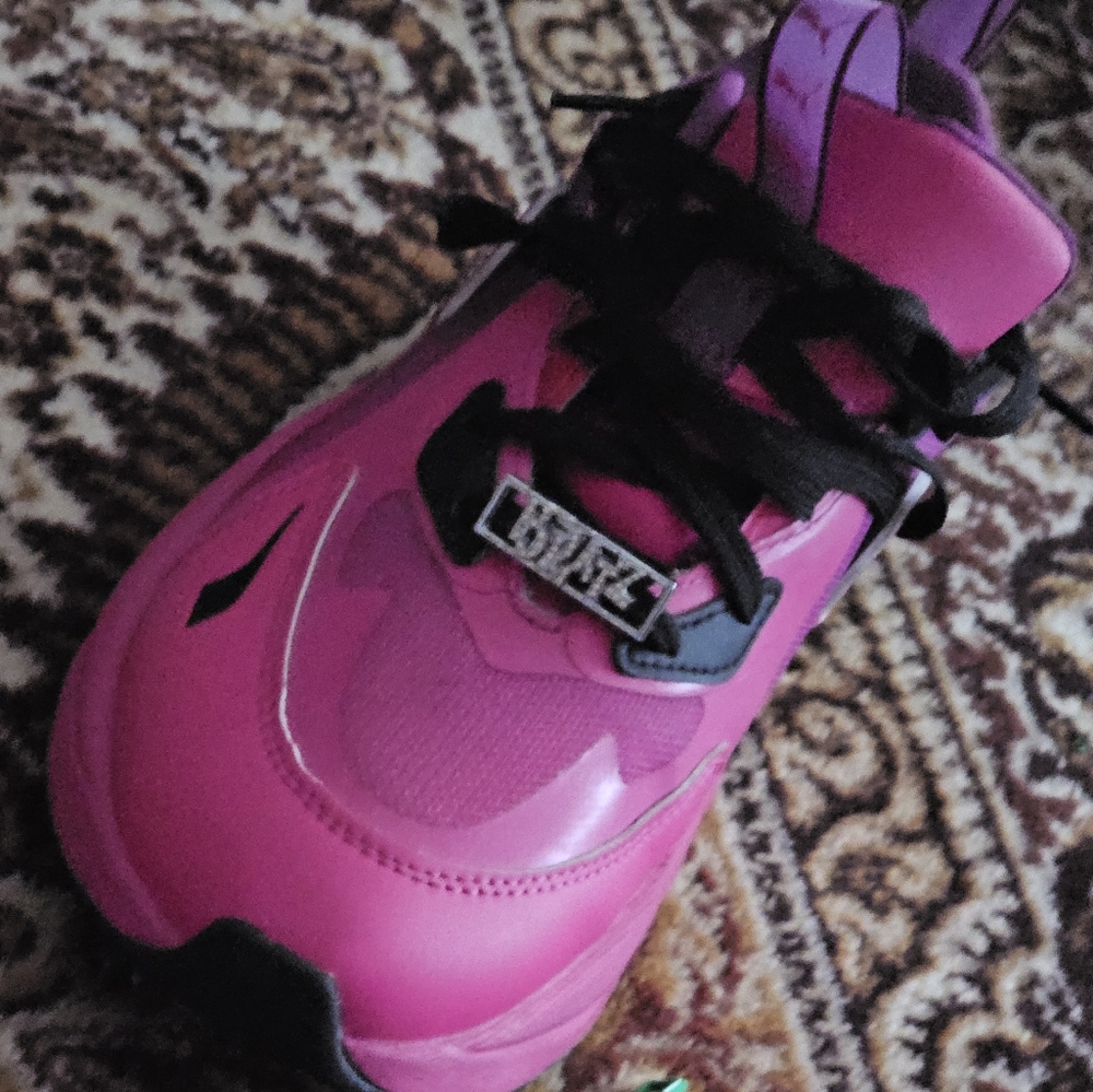 Worn twice for a couple of hours, Puma womens Bratz sneakers size 9 1/2.